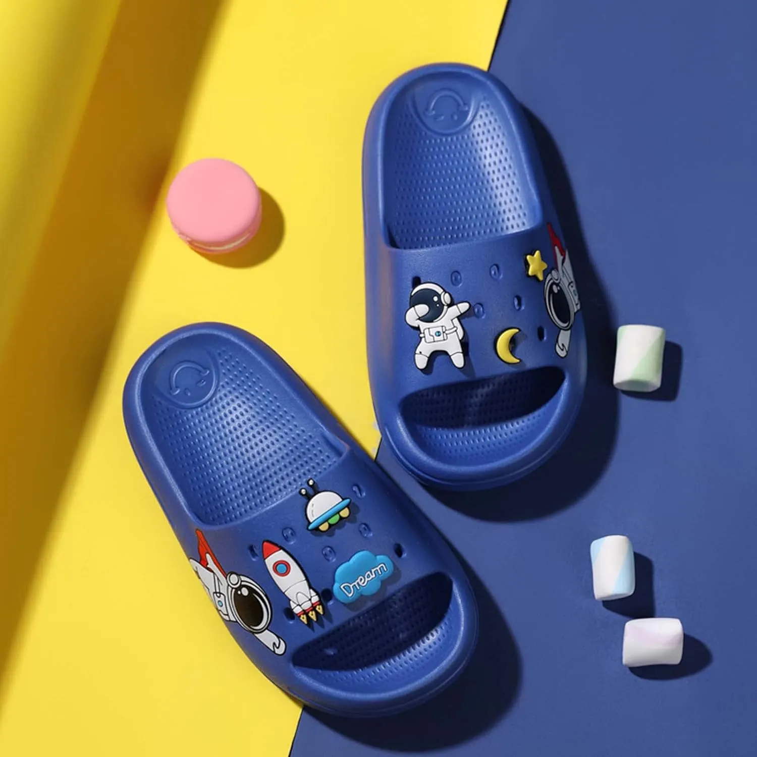 Eliogn Slide Sandals for Boys and Girls Anti-Slip Pillow Slippers Ultra Light Home Slippers Shower Summer Sandals Water Shoes (Little Kid/Big Kid)