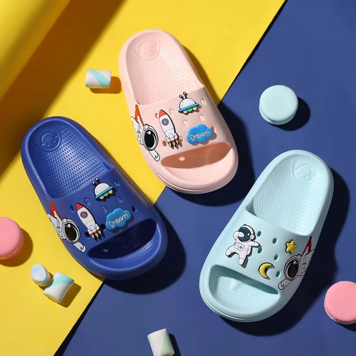 Eliogn Slide Sandals for Boys and Girls Anti-Slip Pillow Slippers Ultra Light Home Slippers Shower Summer Sandals Water Shoes (Little Kid/Big Kid)