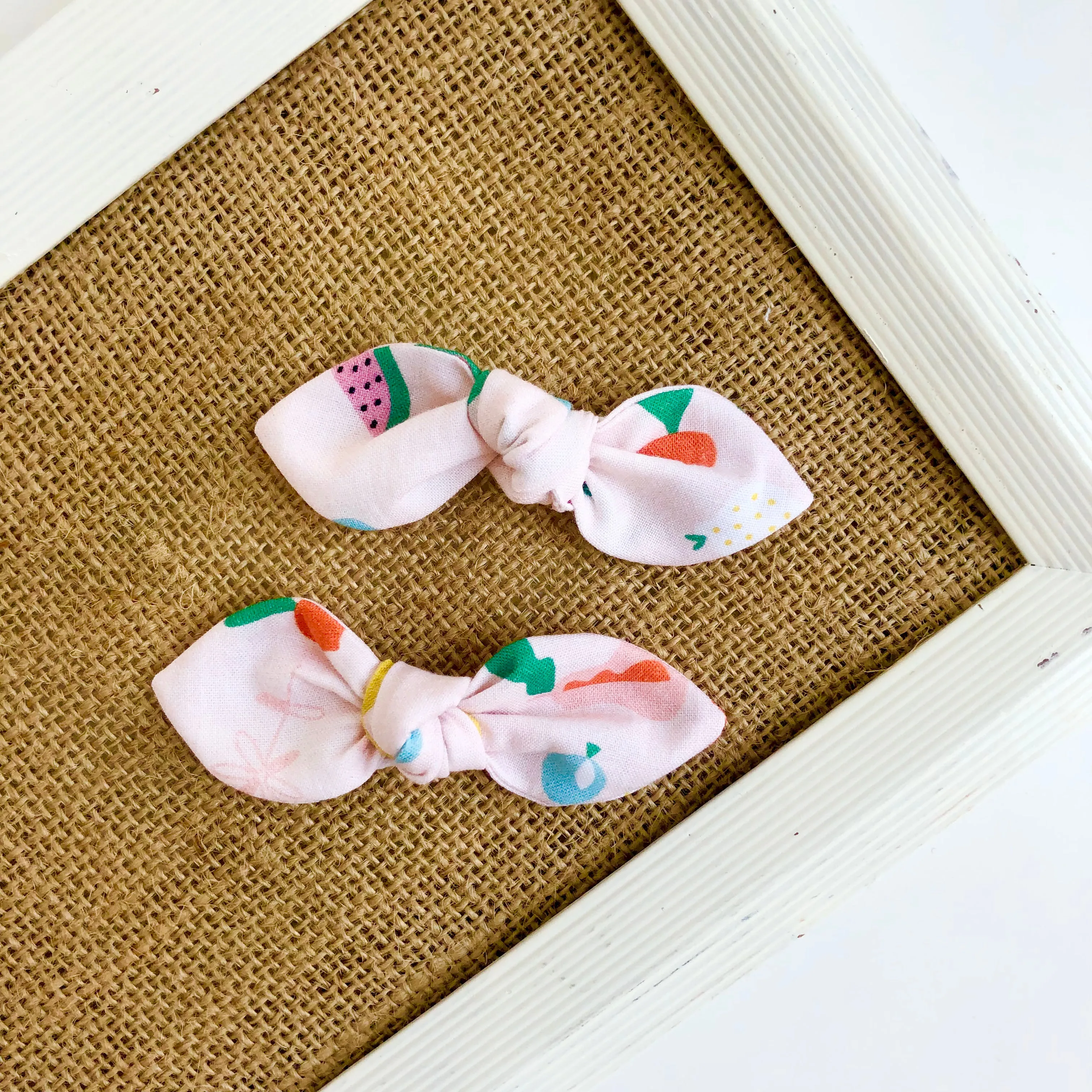 fruity | knotted bow