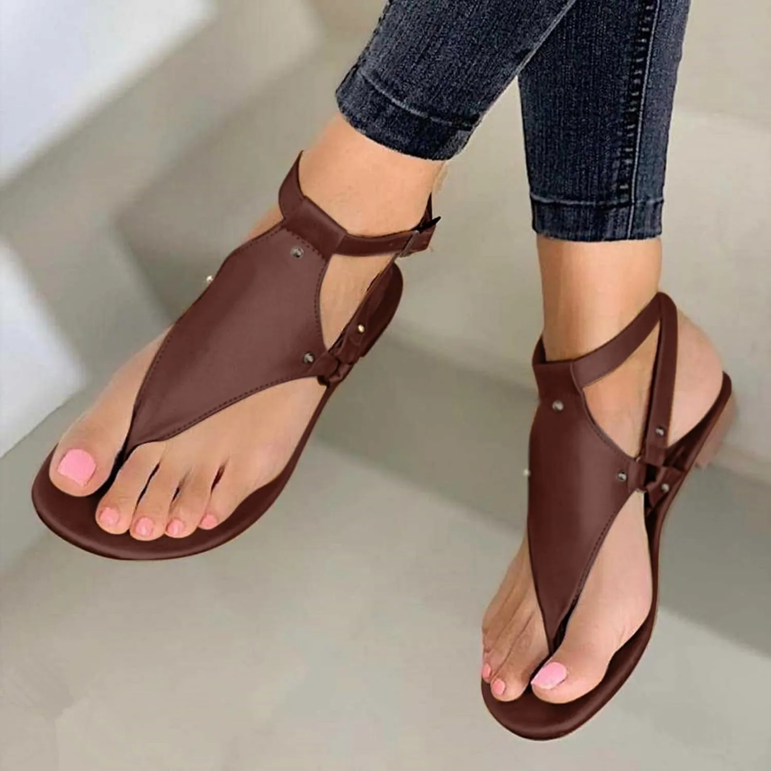 SuanlaTDS Women's Flat Sandals Flip Flops 2025 Comfortable Dressy Thong Buckle Ankle Strap Slingback Gladiator Roman Shoes Summer T-Strap Low Heel Outdoor Walking Flats Sandal
