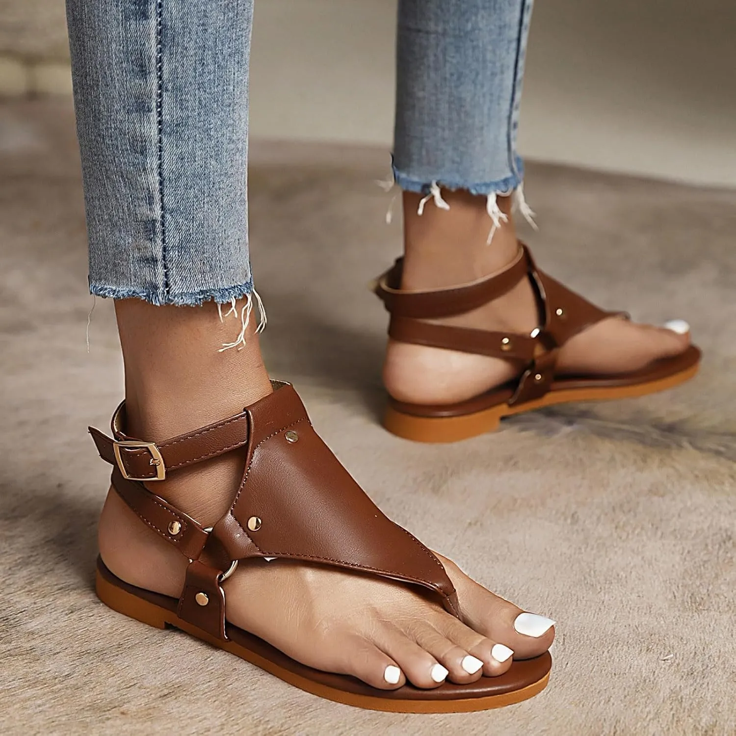 SuanlaTDS Women's Flat Sandals Flip Flops 2025 Comfortable Dressy Thong Buckle Ankle Strap Slingback Gladiator Roman Shoes Summer T-Strap Low Heel Outdoor Walking Flats Sandal