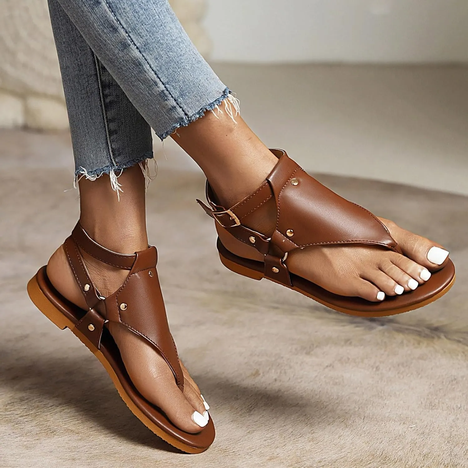 SuanlaTDS Women's Flat Sandals Flip Flops 2025 Comfortable Dressy Thong Buckle Ankle Strap Slingback Gladiator Roman Shoes Summer T-Strap Low Heel Outdoor Walking Flats Sandal
