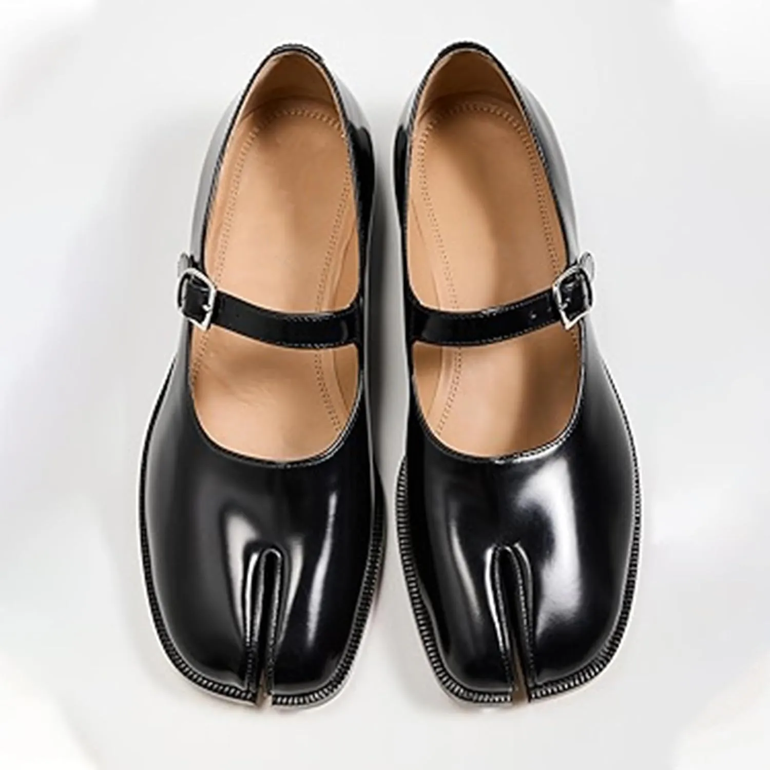 Tabi Mary Jane Shoes Women Split Toe Low Heel with Ankle Buckle Strap Flats Shoes for Women