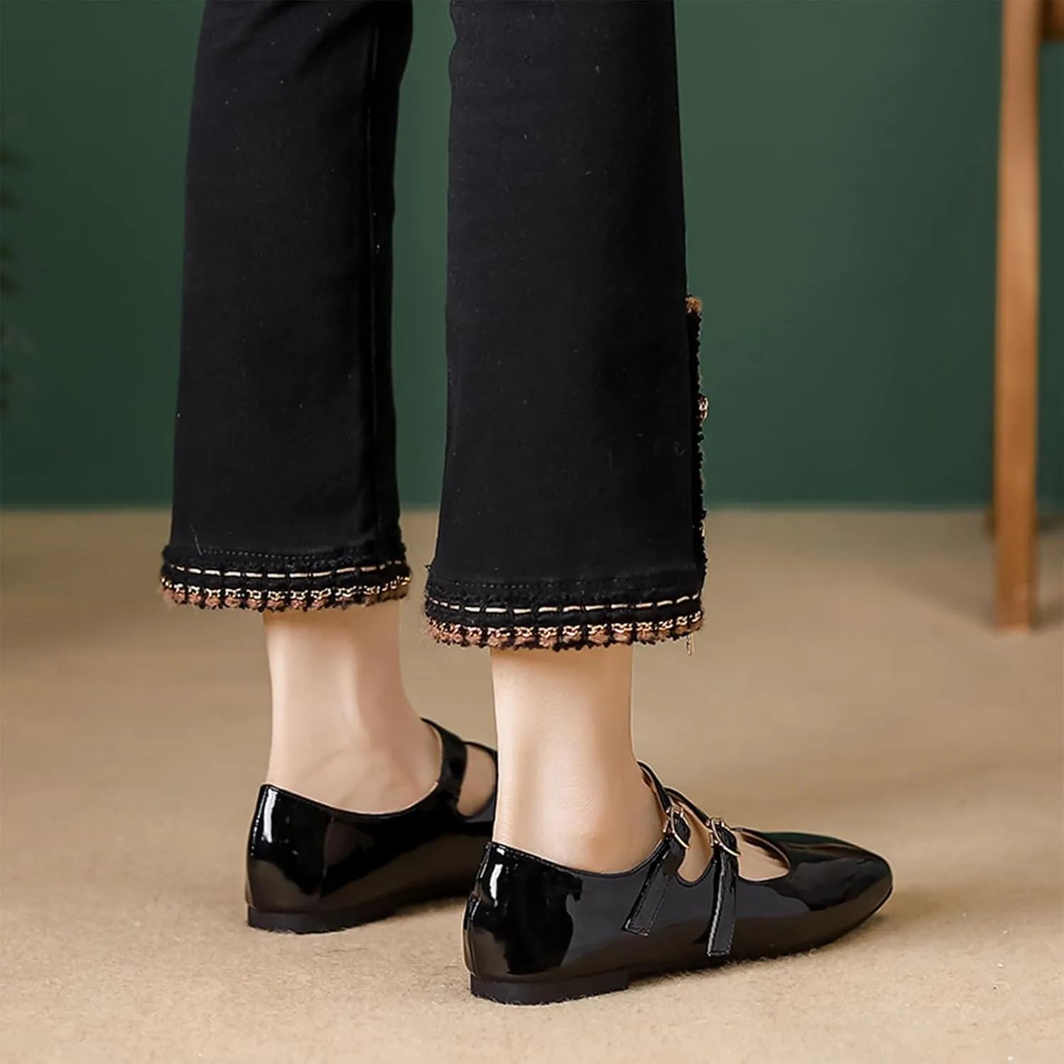 Women's Patent Leather Flat Mary Jane Shoes Elegant Square Toe Two Ankle Strap Ballet Flats for Walking Work Dressy & Casual