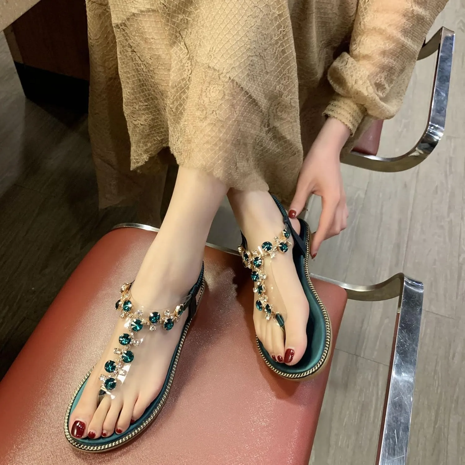Women's Rhinestone Crystal Flat Sandals, Women Flip Flops with Clip Toe RingBeadeed Rhinestone Crystal Jeweled Sandal Shoes for Summer Beach Oceanside Holiday Outdoor